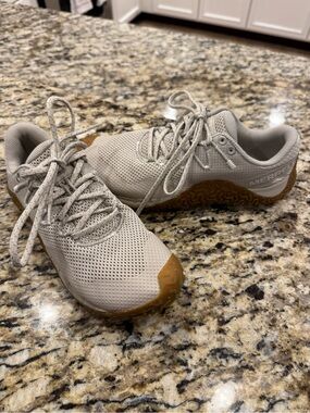 Merrell Glove 7 Women's Athletic Shoes US 6.5 Tan/Gray